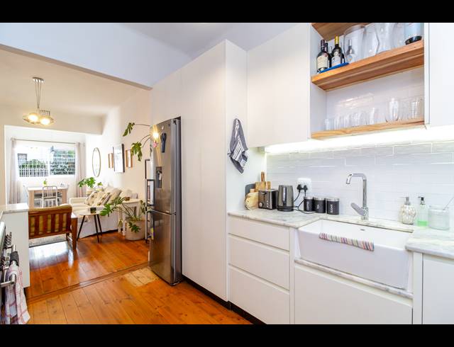 3 BEDROOM APARTMENT FOR SALE IN ORANJEZICHT